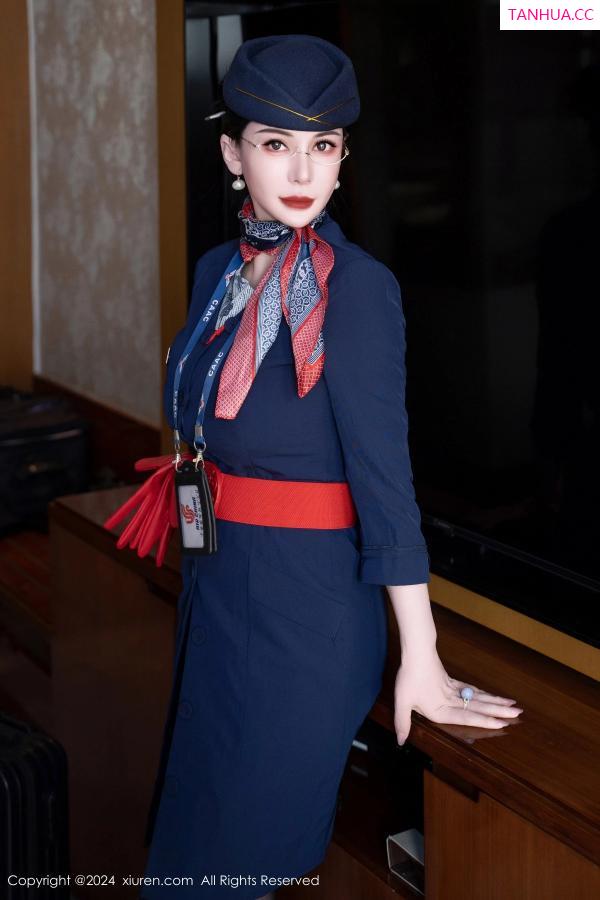   [XiuRen]高清写真图 2024.03.19 No.8253 悦悦姐 黑丝美臀第12张图片